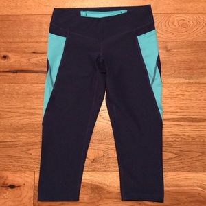 Lucy blue crop leggings